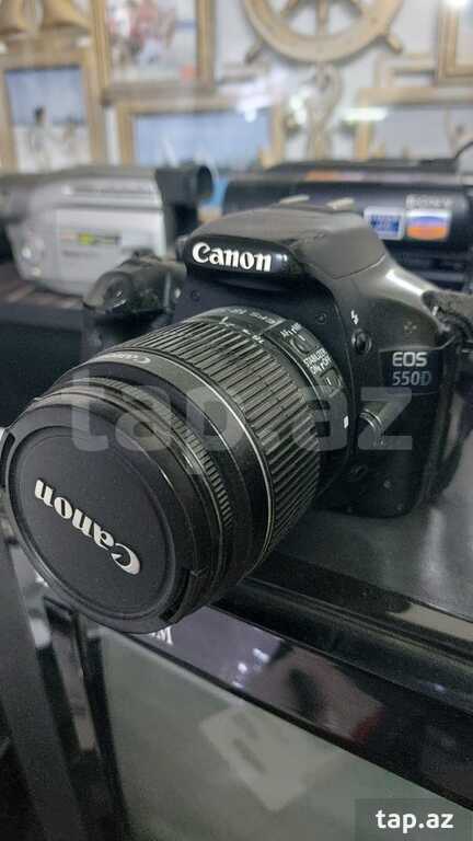 Fotoaparat "Canon EOS 550D"