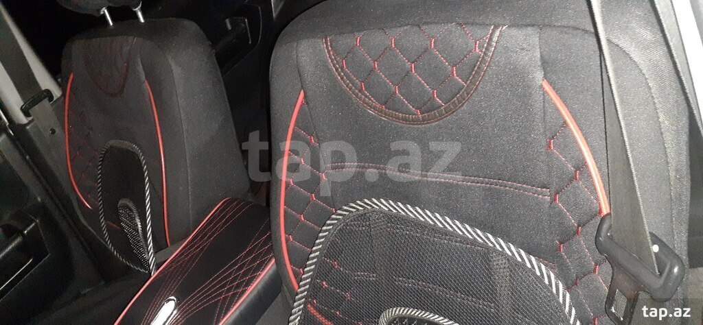 Mitsubishi Pajero io, 2000 il (11)