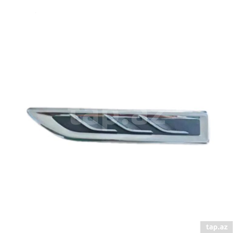"BYD Qin Plus 1.5L" sağ qanad plastik hissəsi