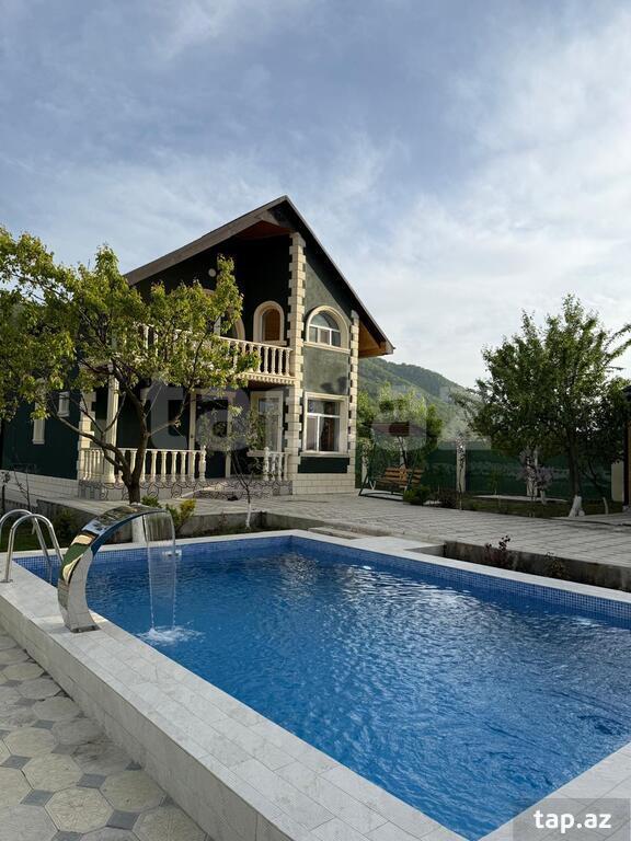 Villa, Qələdüz k. (2)