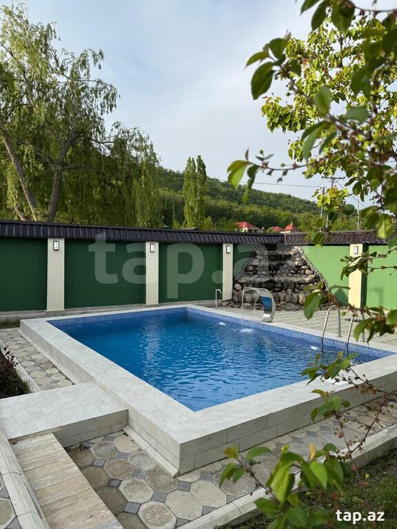 Villa, Qələdüz k. (3)