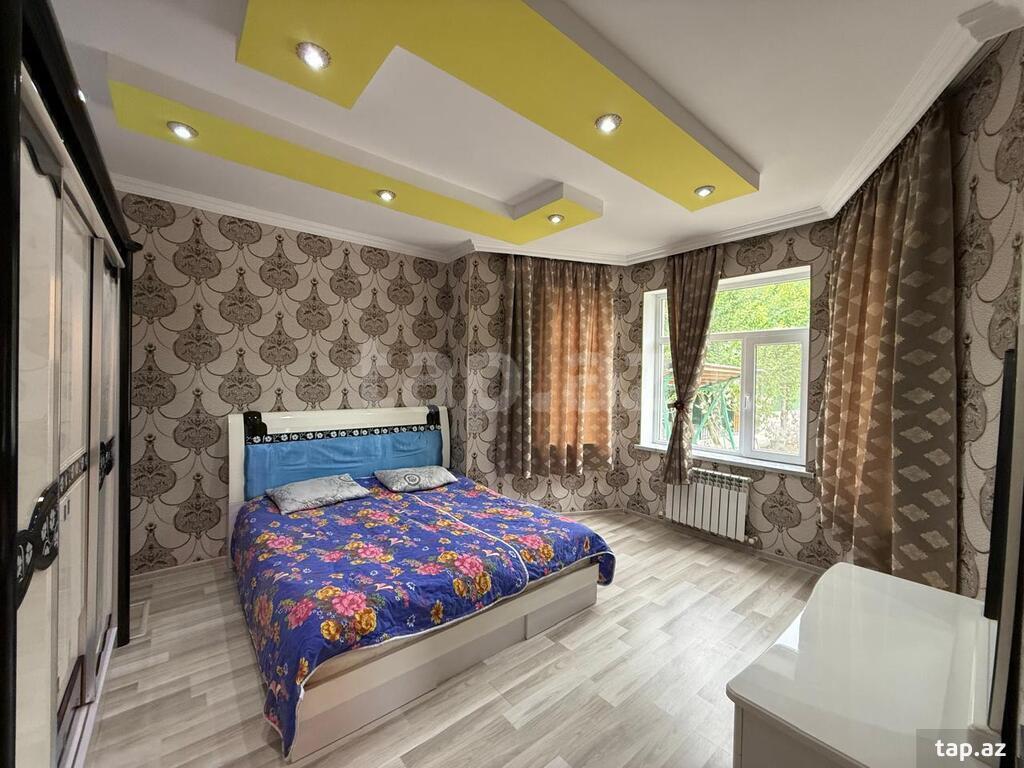 Villa, Qələdüz k. (24)
