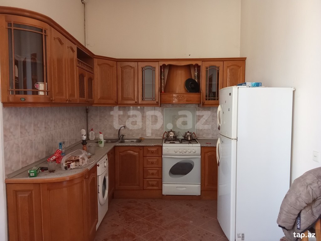 3-otaqlı mənzil kirayə verilir, Nizami küç., 120 m²