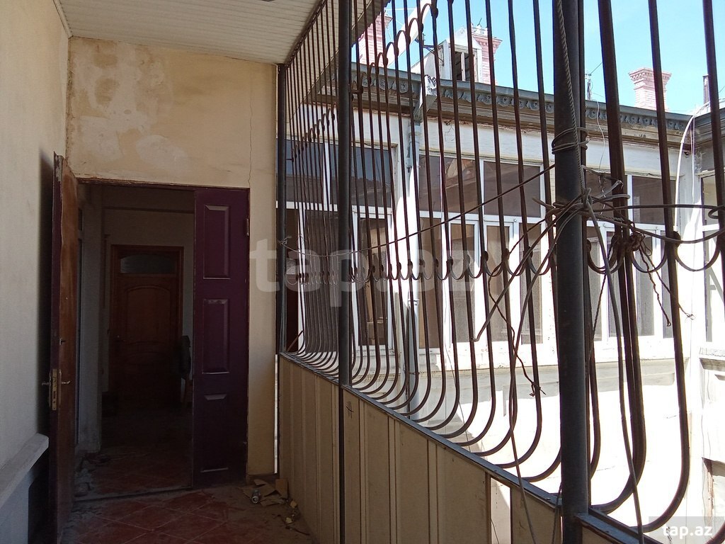 3-otaqlı mənzil kirayə verilir, Nizami küç., 120 m²