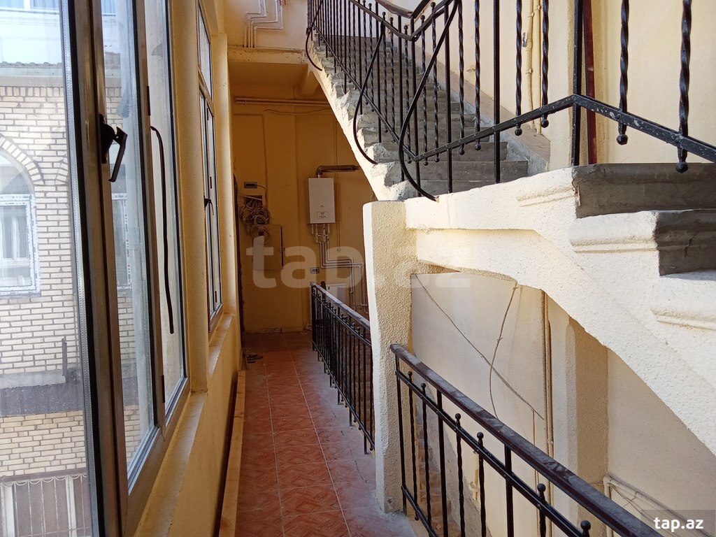 3-otaqlı mənzil kirayə verilir, Nizami küç., 120 m²