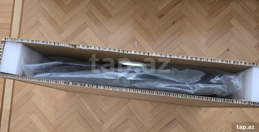 "Range Rover Evoque" radiator pəri (4)