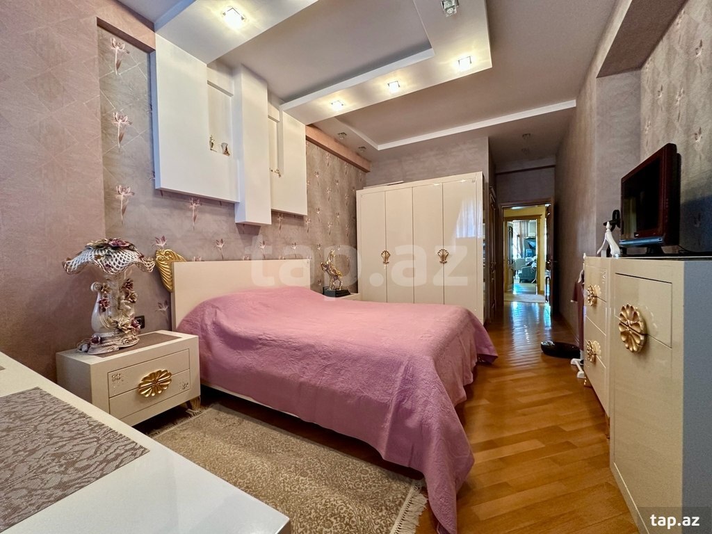 4-otaqlı yeni tikili, Təbriz küç., 240 m² (11)