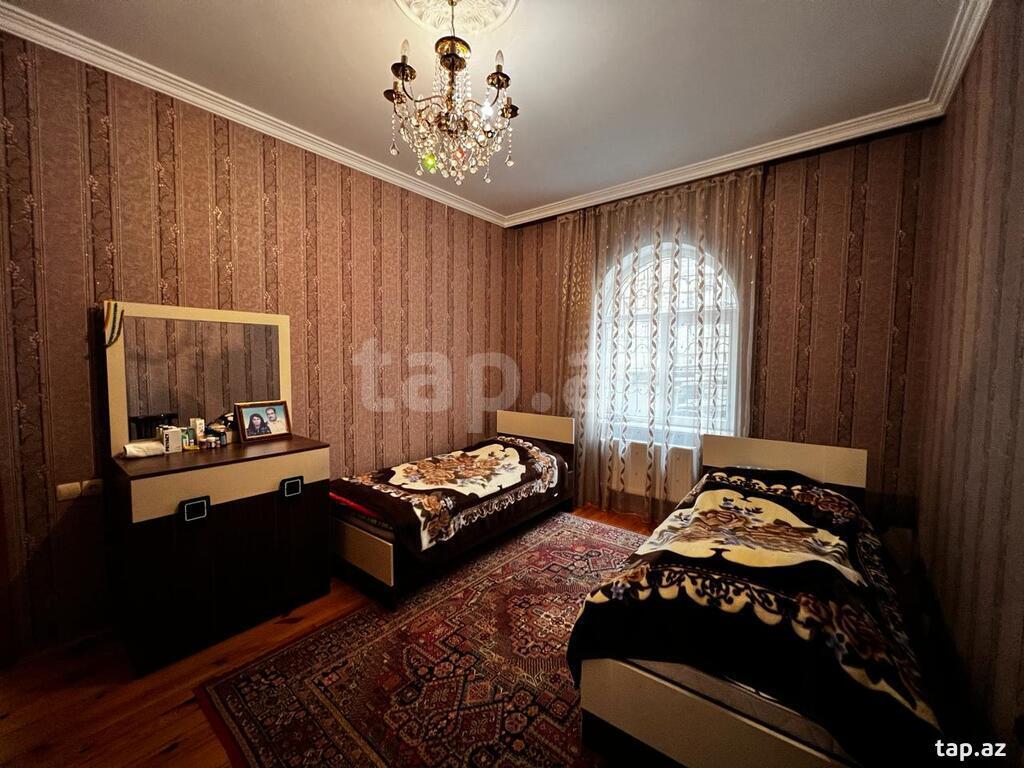 Həyət evi, Badamdar qəs. (12)