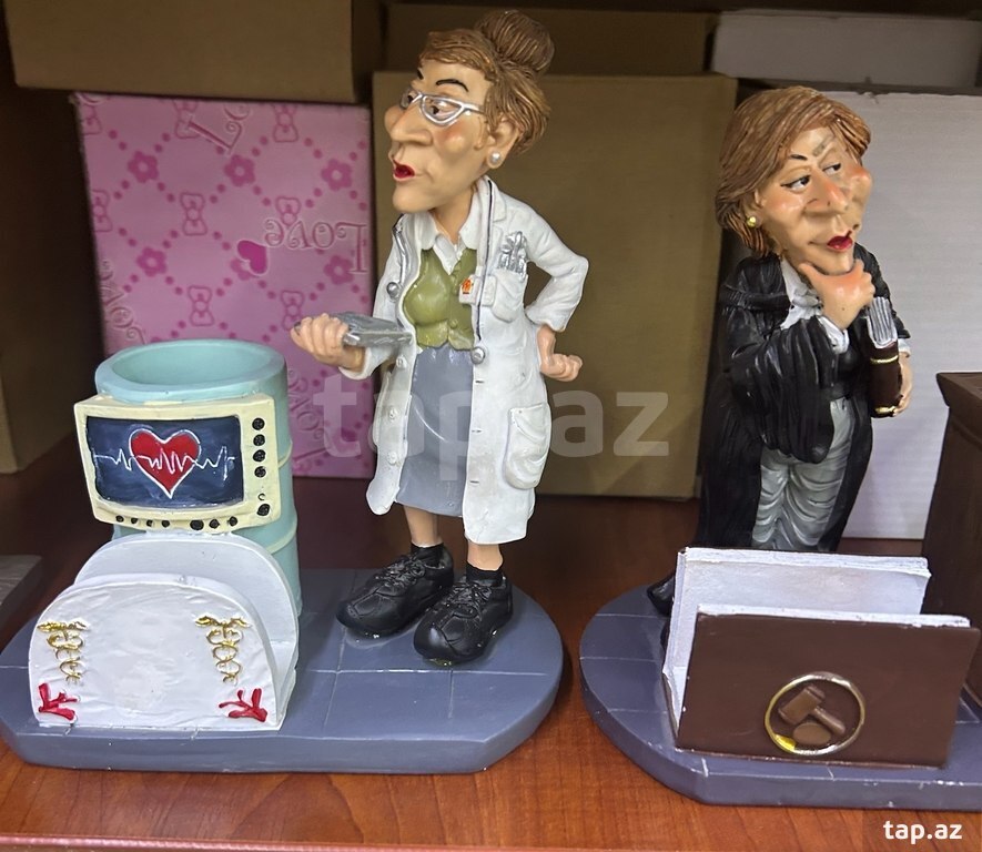 Masaüstü məktəbli ləvazimatı (19)