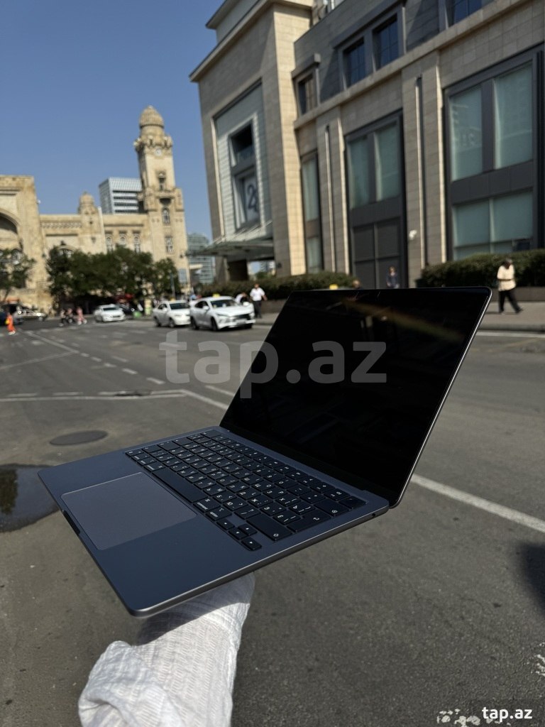 Apple MacBook Air M3 256 GB Space Gray (3)