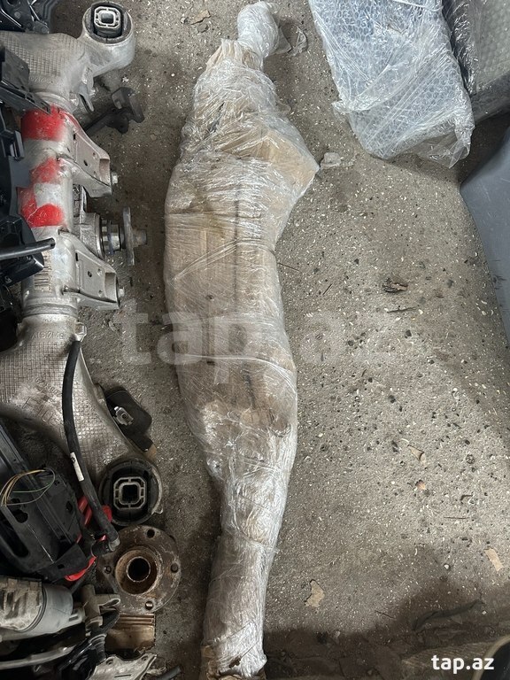 "BMW F30" sükan reykası