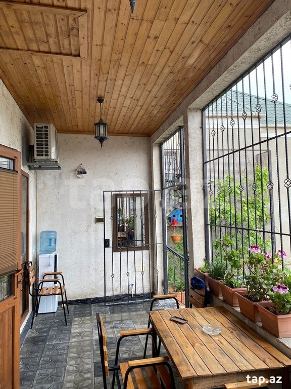 Həyət evi, Babək pr.