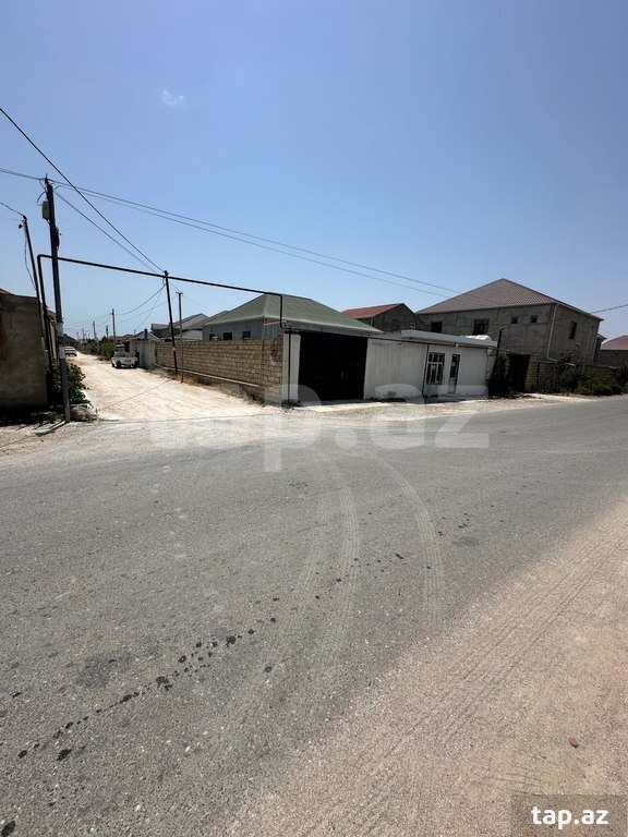 Torpaq satılır, Bakı
