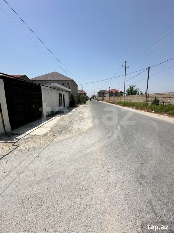 Torpaq satılır, Bakı