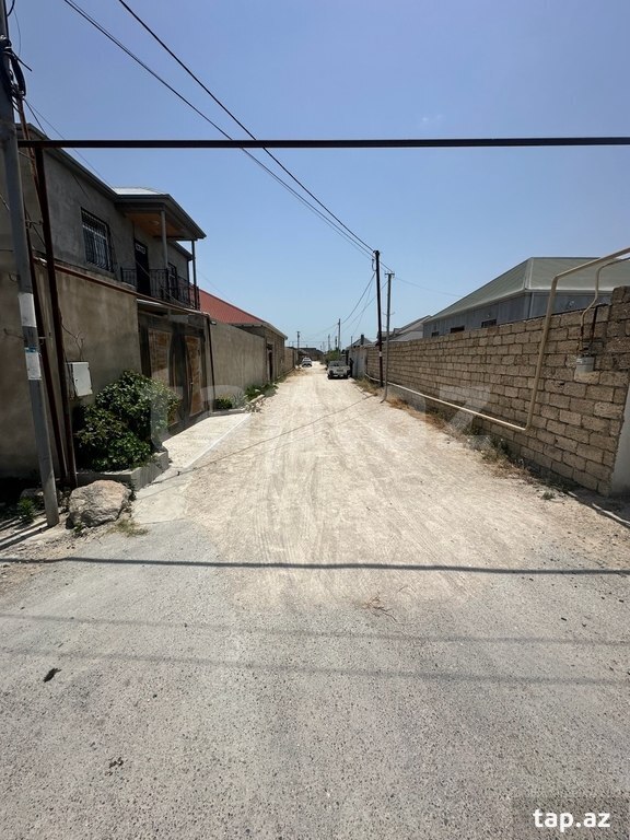 Torpaq satılır, Bakı