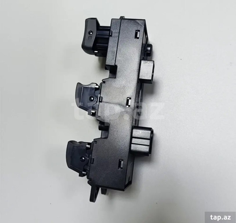 "Mitsubishi Outlander 2013-2018" şüşə qaldıran düymə bloku (2)