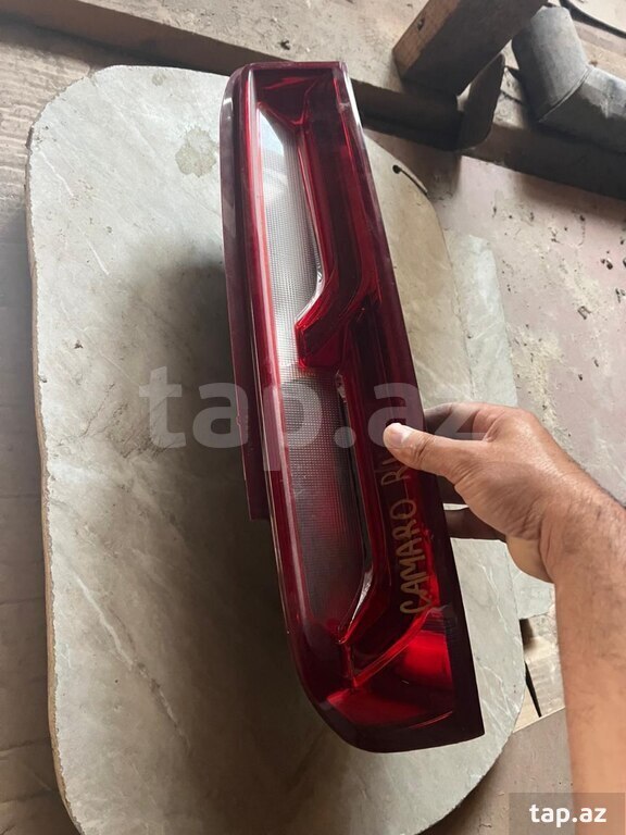 "Chevrolet Camaro" arxa stop işıqları (2)