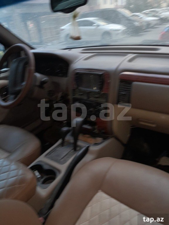 Jeep Grand Cherokee, 2000 il (4)