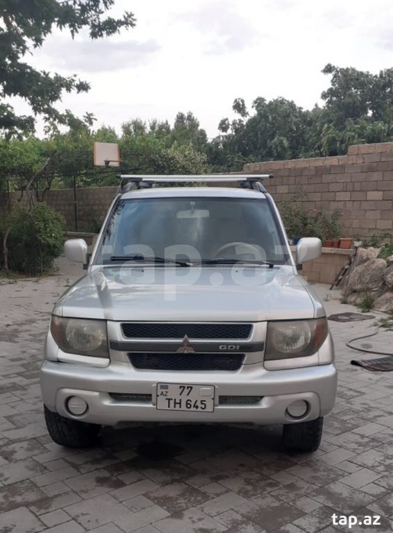 Mitsubishi Pajero io, 2001 il