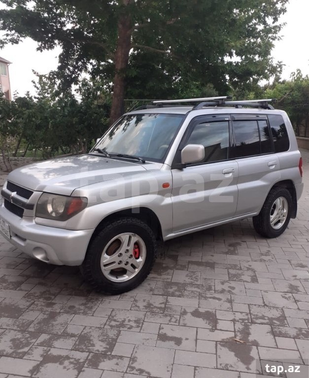 Mitsubishi Pajero io, 2001 il (2)