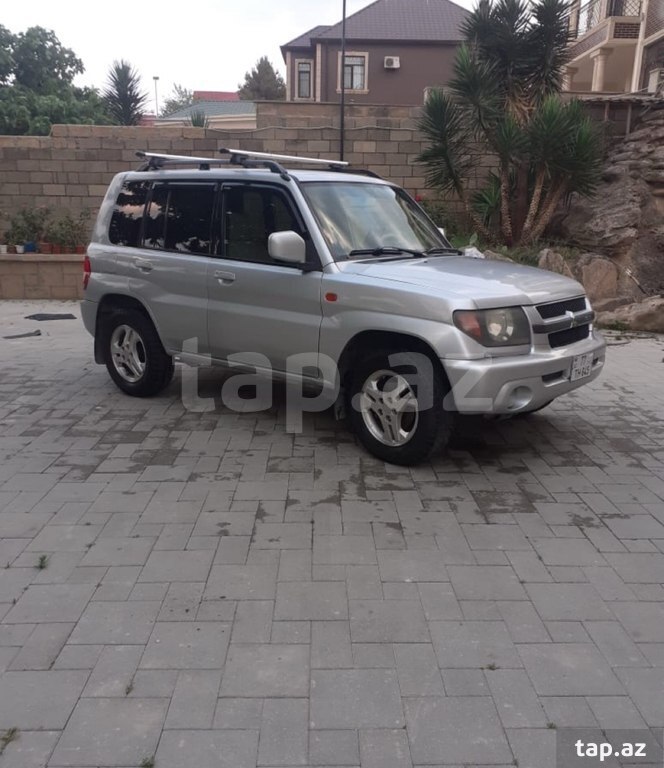 Mitsubishi Pajero io, 2001 il (4)