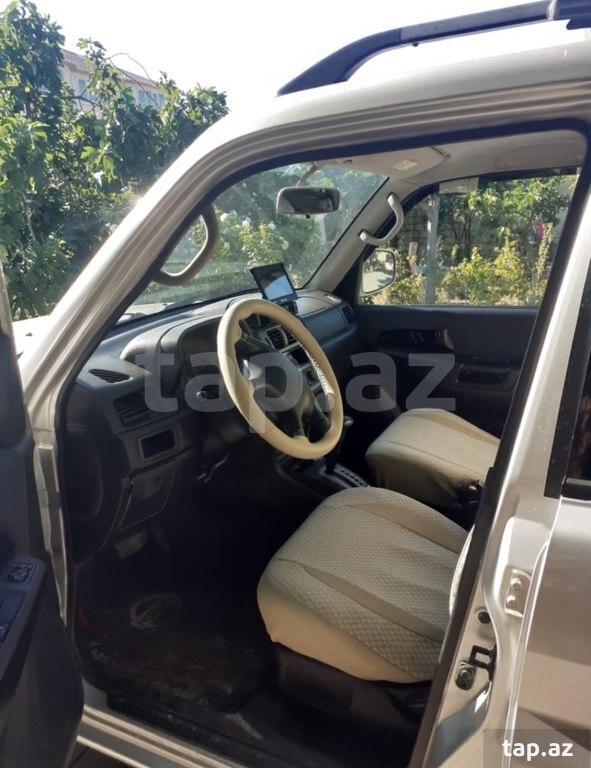 Mitsubishi Pajero io, 2001 il (7)