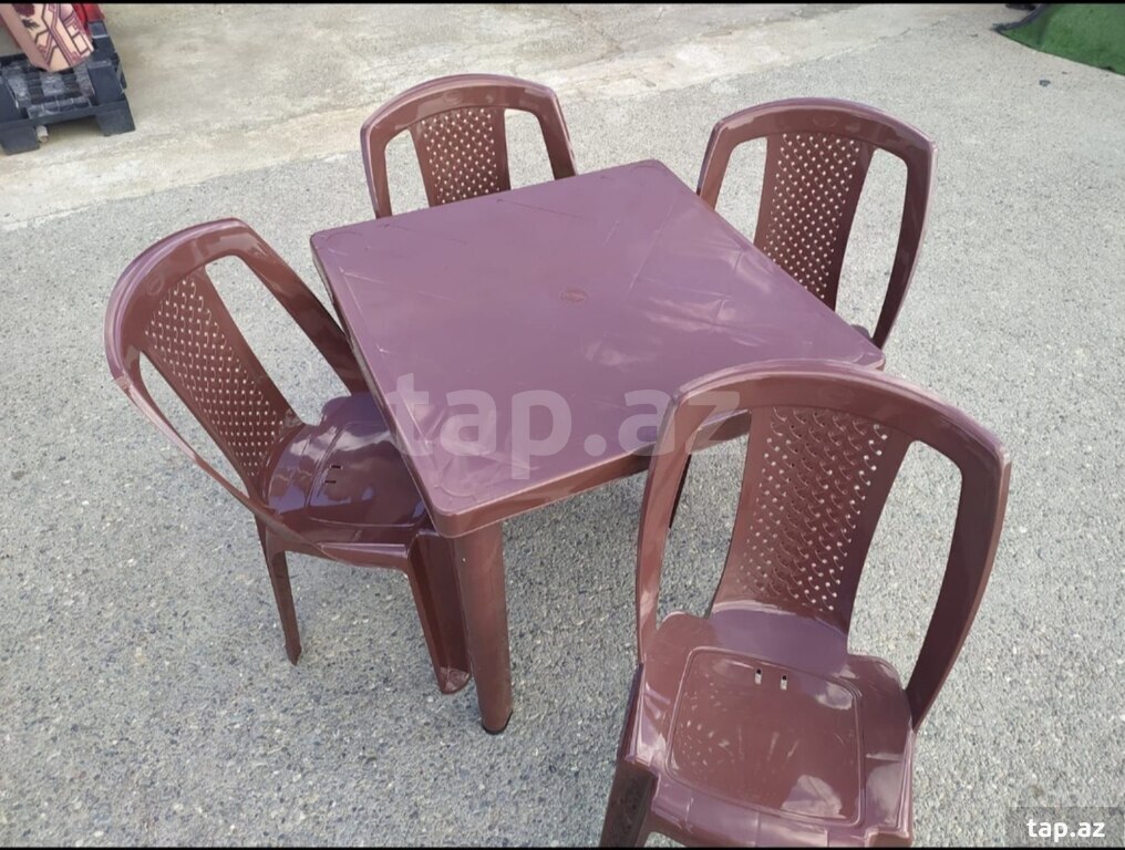 Plastik masa və oturacaqlar (3)