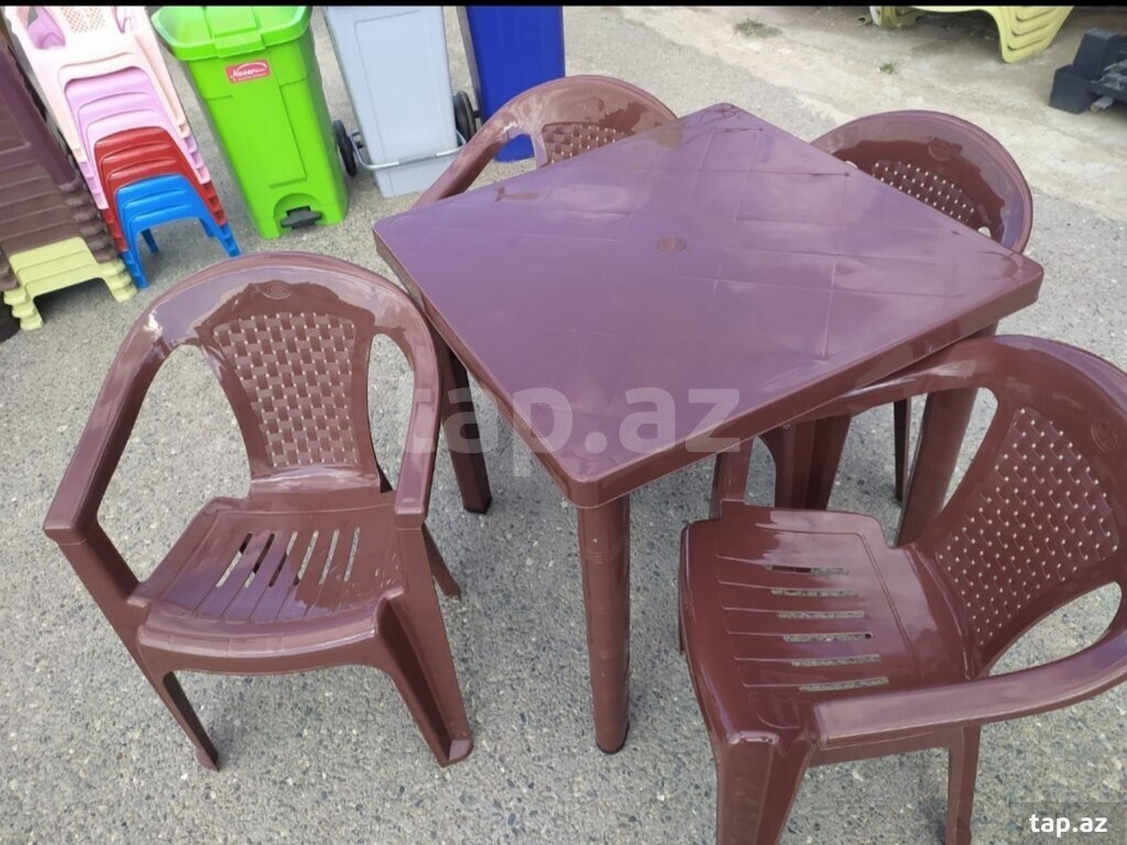 Plastik masa və oturacaqlar