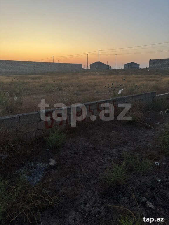 Torpaq satılır, Bakı