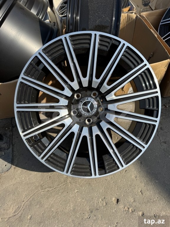 "Mercedes" diski R19