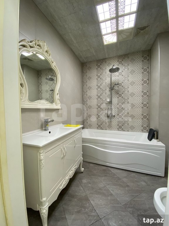 2-otaqlı yeni tikili kirayə verilir, 18-ci mkr., 79 m² (6)