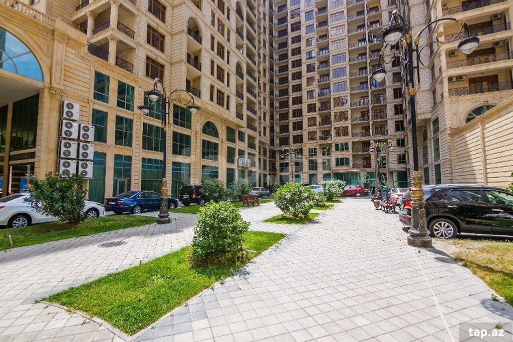 4-otaqlı yeni tikili, Ü. Hacıbəyov küç., 200 m²