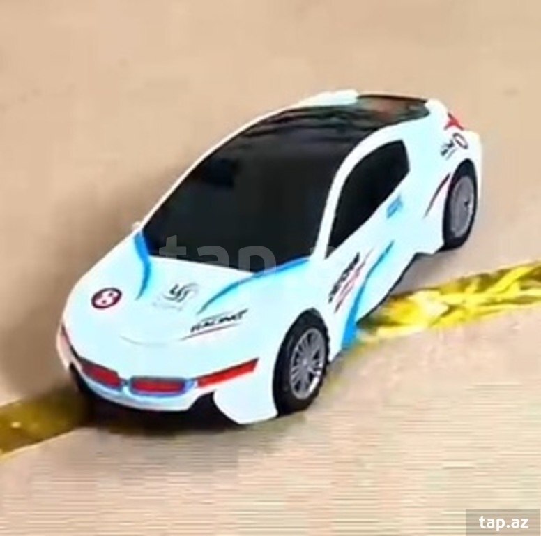 Oyuncaq robot maşın