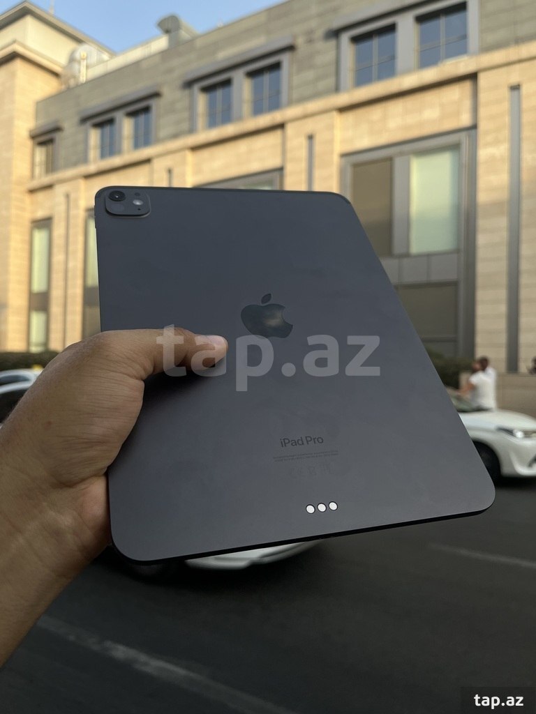 Apple iPad Pro 11'Inch M4 Black 256 GB  (3)