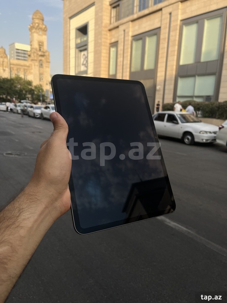 Apple iPad Pro 11'Inch M4 Black 256 GB  (6)