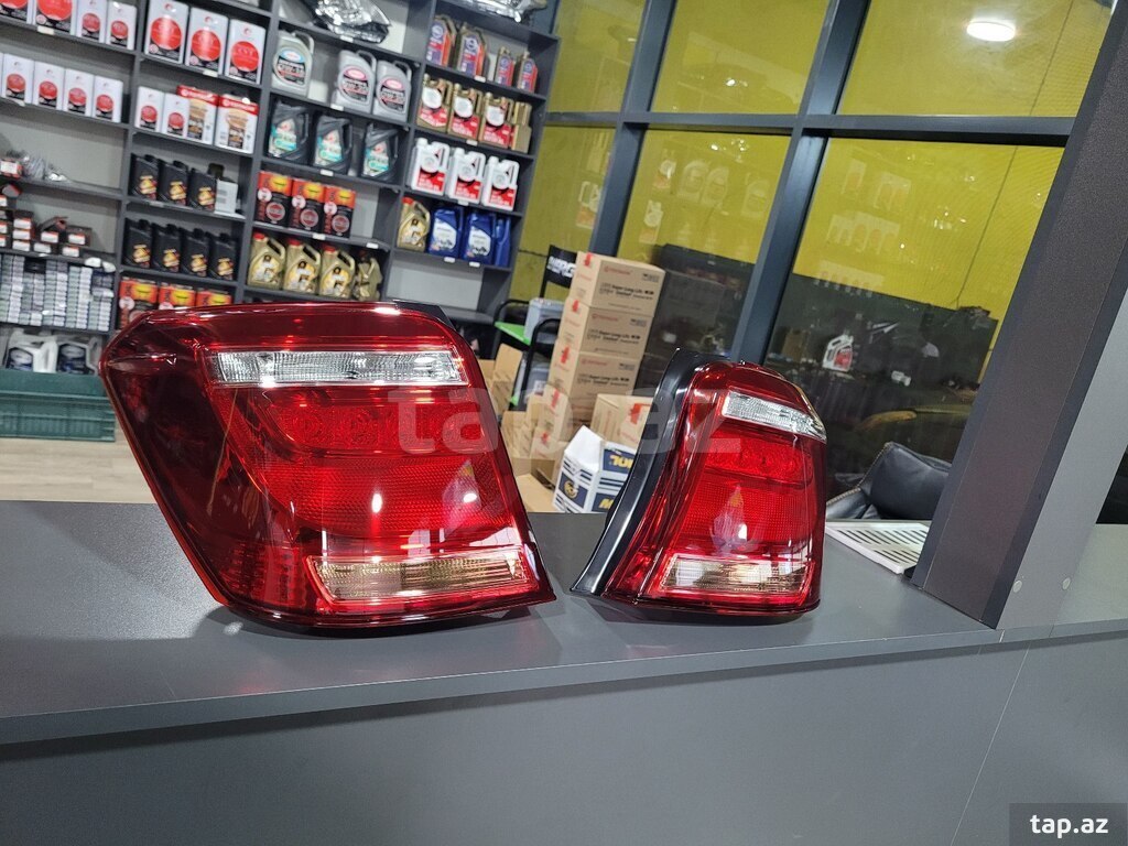 "Toyota Axio 2017" arxa stop işığı (4)
