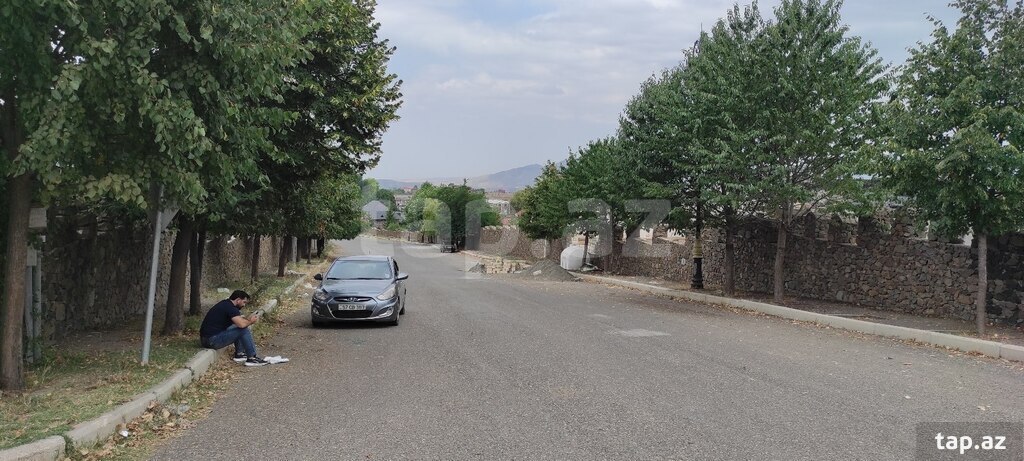 8 sot torpaq sahəsi, Göygöl r.