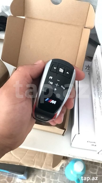 "BMW G30 F90 M5" sürətlər qutusu başlıqı