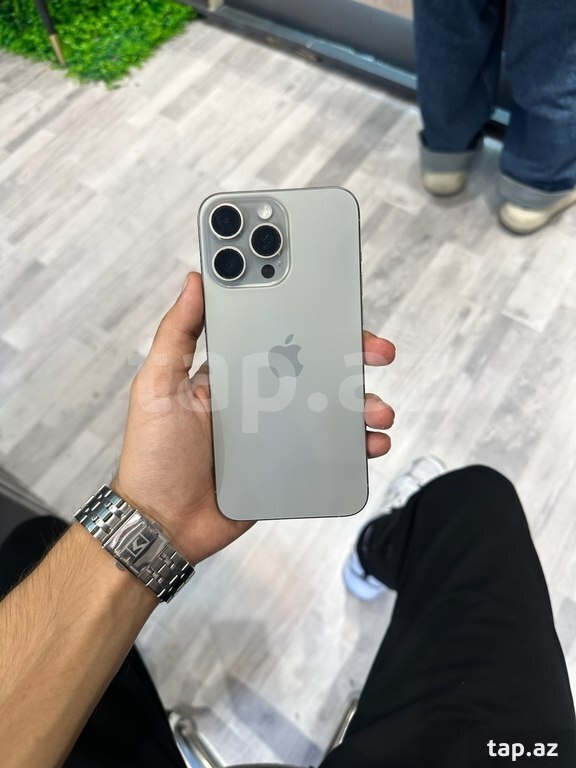 Apple iPhone 15 Pro Max Natural Titanium 256GB/8GB (2)
