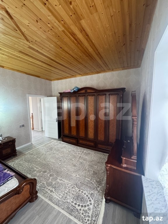 Bağ evi, Novxanı qəs.