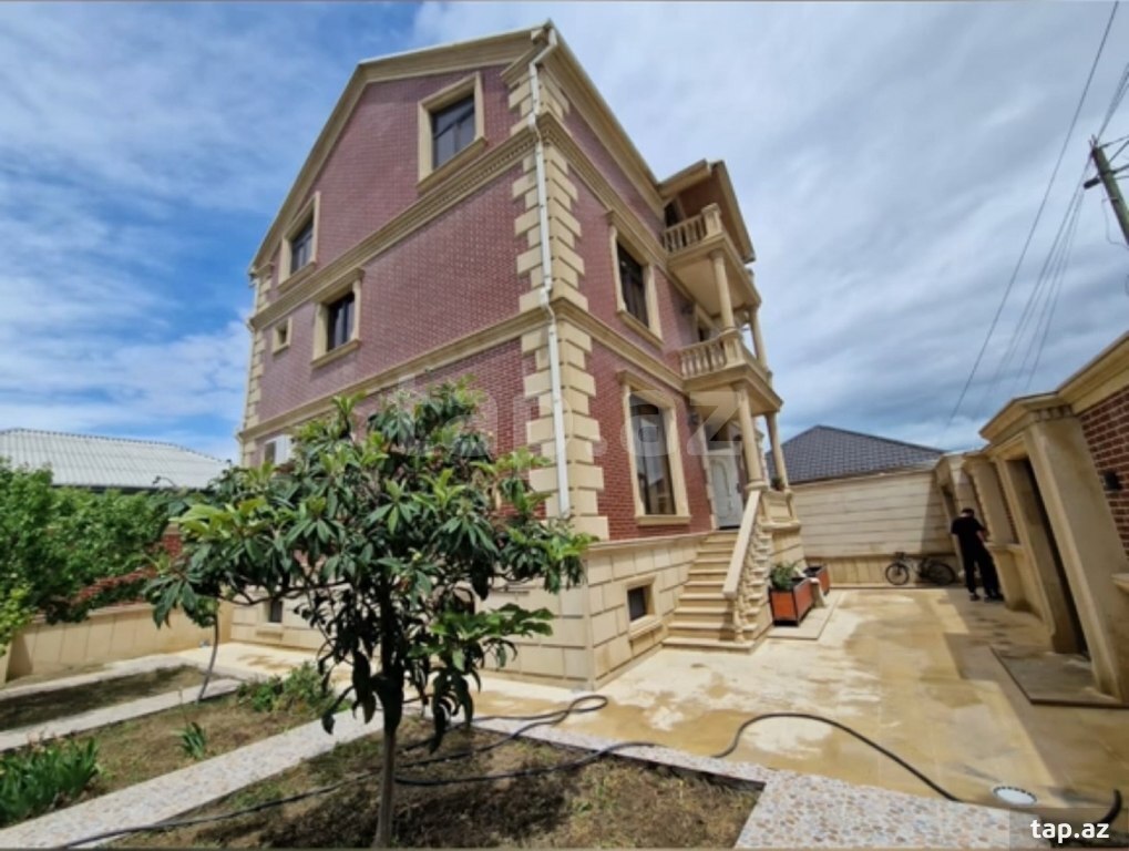 Villa, Saray qəs.