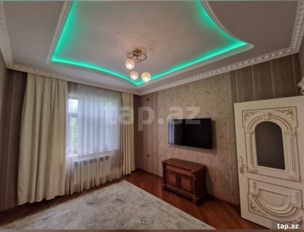Villa, Saray qəs.
