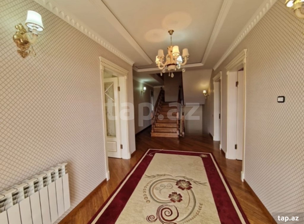 Villa, Saray qəs.