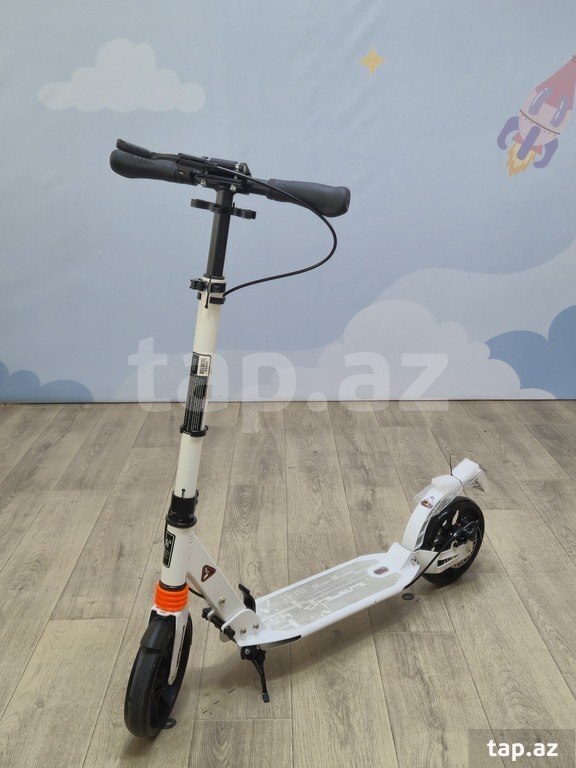 Skuter "Future JC-663"