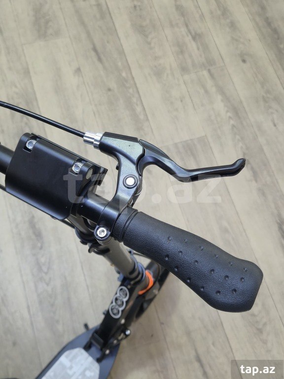Skuter "Future JC-663" (4)