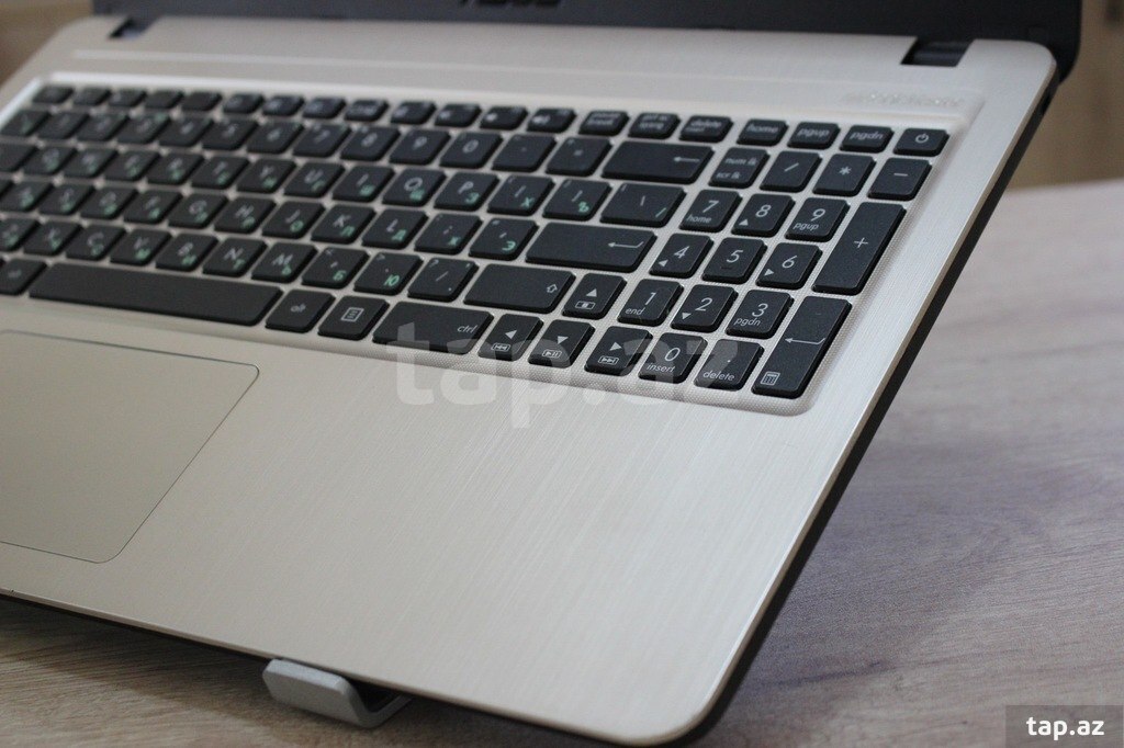 Noutbuk "Asus" (5)