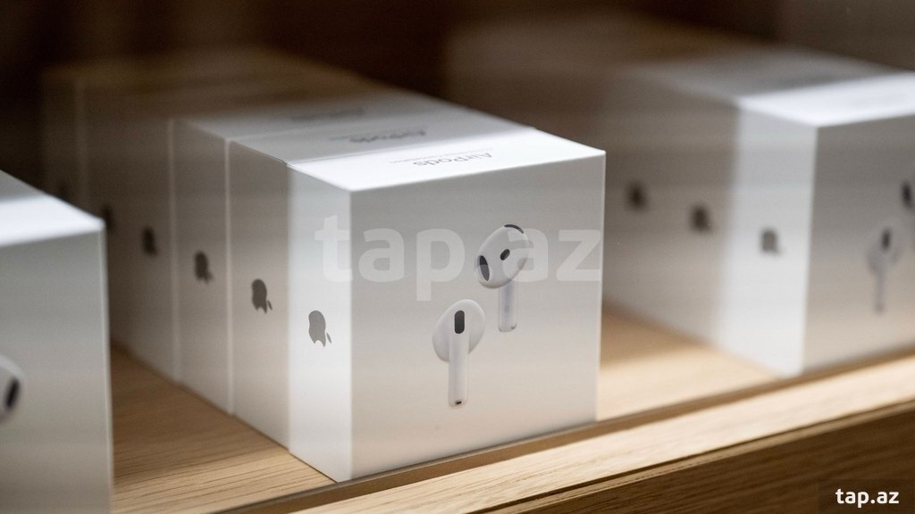 Qulaqlıq "AirPods 4" (2)