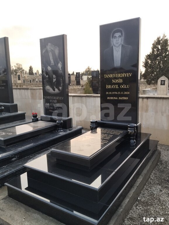 Məzar daşlarının sifarişi (17)