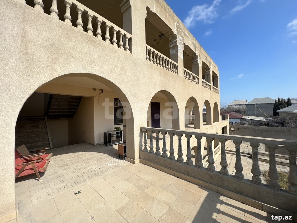 Villa, Ələt qəs.