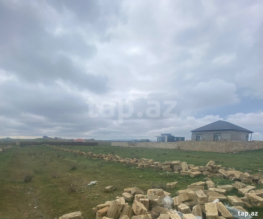 Torpaq satılır, Bakı